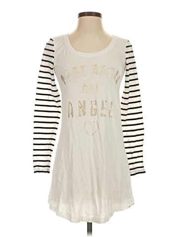 Victoria's Secret 3/4 Sleeve T-Shirt (view 1)