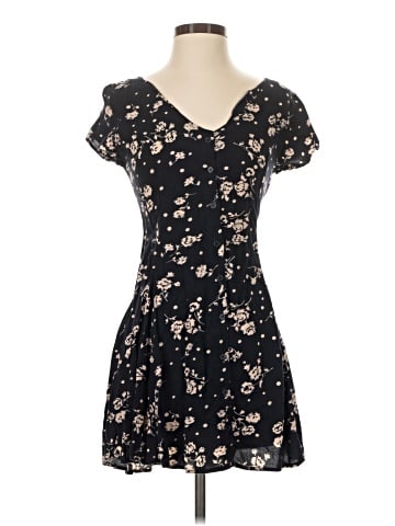 Mudd Casual Dress (view 1)