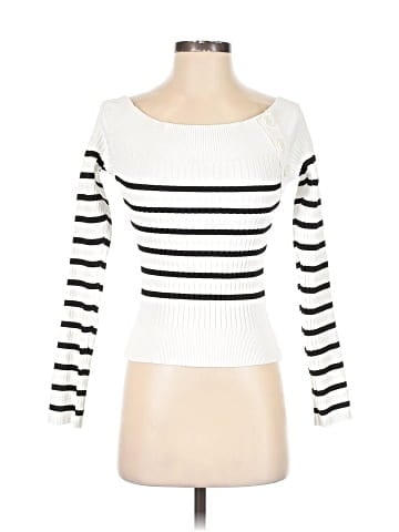 Urban Outfitters Pullover Sweater (view 1)