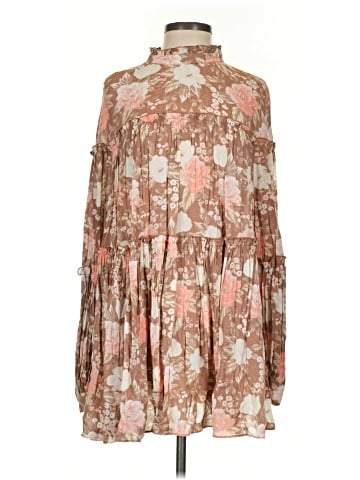 Urban Outfitters Casual Dress (view 1)