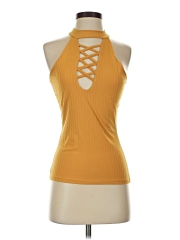 Hot Kiss Sleeveless Top (view 1)