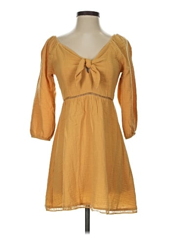 Le Lis Casual Dress (view 1)