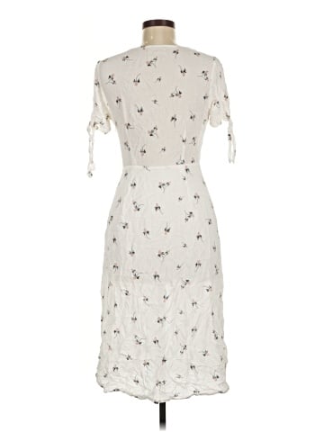 Urban Outfitters Casual Dress (view 2)