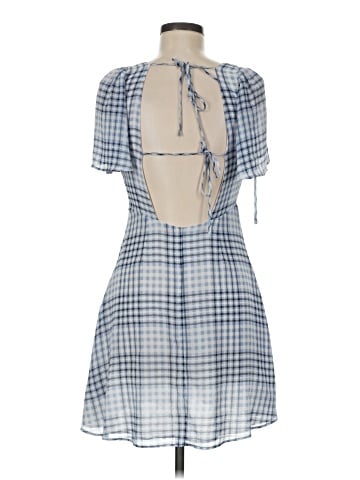 Urban Outfitters Casual Dress (view 2)