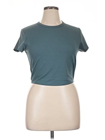 Uniqlo Short Sleeve T-Shirt (view 1)
