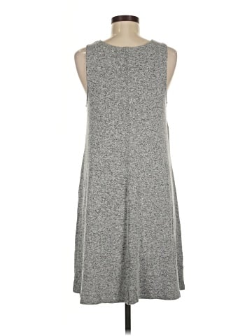 Old Navy Casual Dress (view 2)
