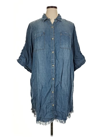Chelsea & Theodore Casual Dress (view 1)