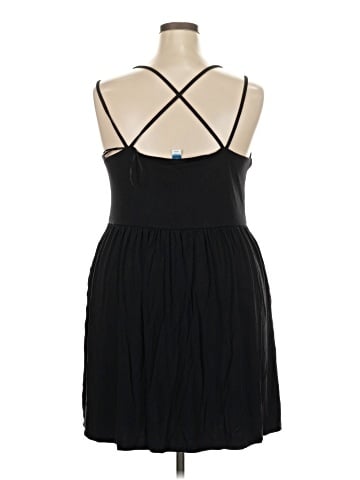Old Navy Casual Dress (view 2)