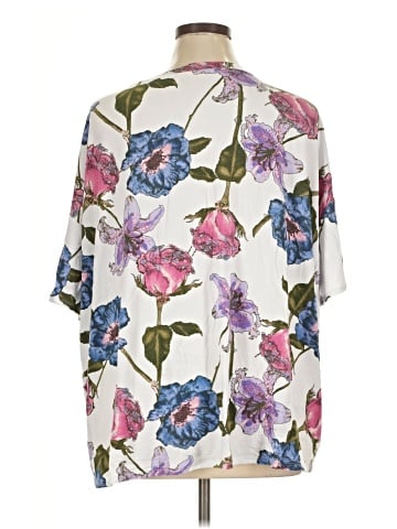 Nicole by Nicole Miller Short Sleeve T-Shirt (view 2)