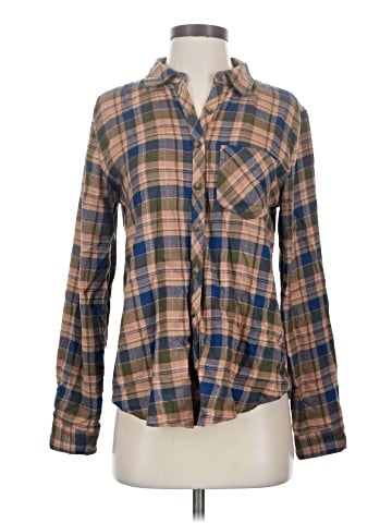 Maurices Long Sleeve Button-Down Shirt (view 1)