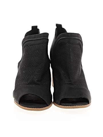 Qupid Ankle Boots (view 2)