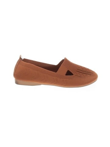 Unbranded Flats (view 1)