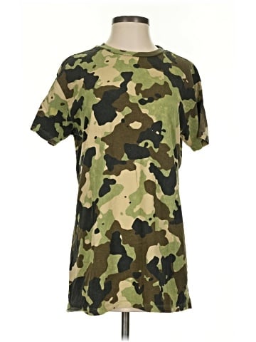Forever 21 Short Sleeve T-Shirt (view 1)