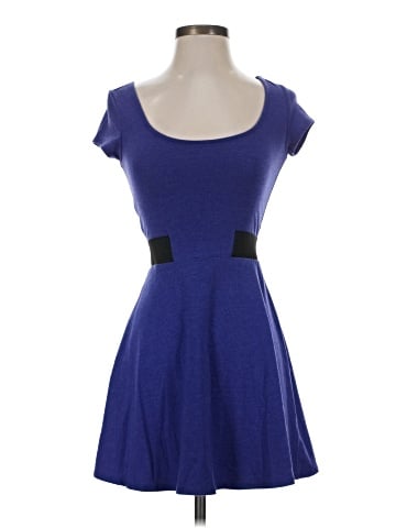 American Eagle Outfitters Casual Dress (view 1)