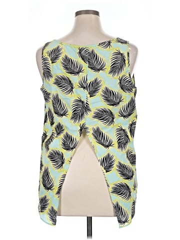 Attention Sleeveless Blouse (view 2)