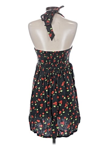 Urban Outfitters Casual Dress (view 2)
