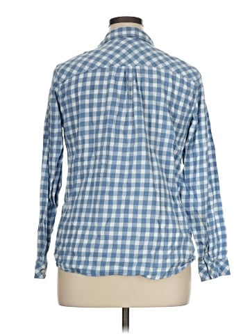 Croft & Barrow 3/4 Sleeve Button-Down Shirt (view 2)