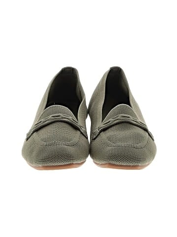 Unbranded Flats (view 2)