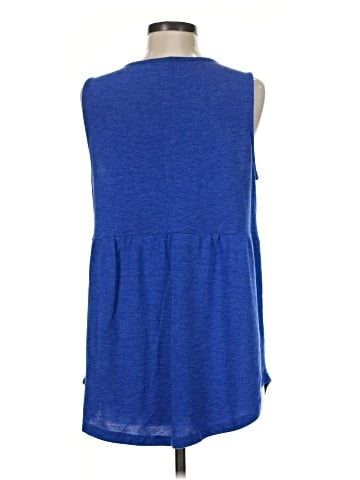 Weekend Suzanne Betro Sleeveless Blouse (view 2)