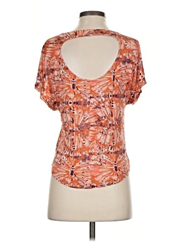 Kirra Short Sleeve T-Shirt (view 2)