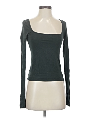 Weekday Long Sleeve T-Shirt (view 1)