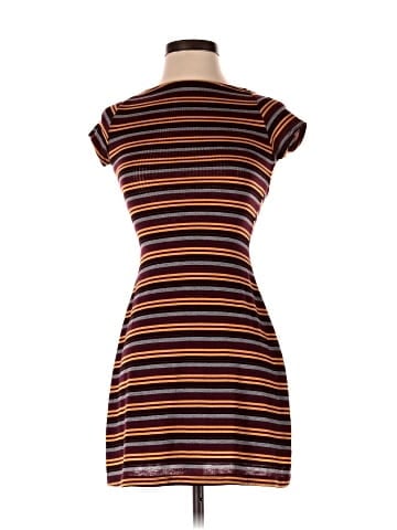 Urban Outfitters Casual Dress (view 1)