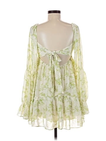 Urban Outfitters 3/4 Sleeve Blouse (view 2)