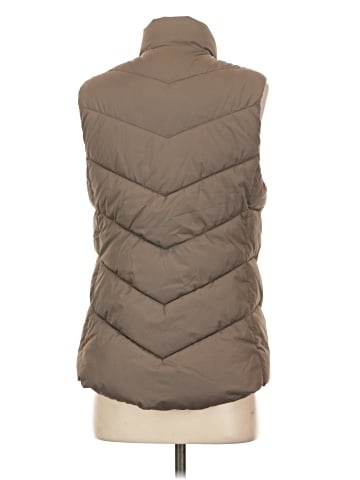 Gap Outlet Vest (view 2)