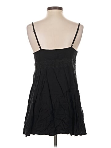 Urban Outfitters Casual Dress (view 2)