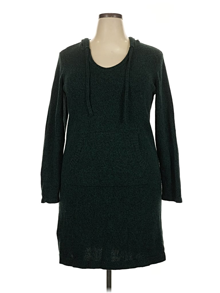 Pre-owned Torrid Pullover Sweater In Green