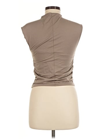Abercrombie & Fitch Sleeveless T-Shirt (view 2)