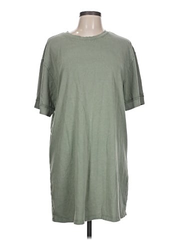 Forever 21 Short Sleeve T-Shirt (view 1)