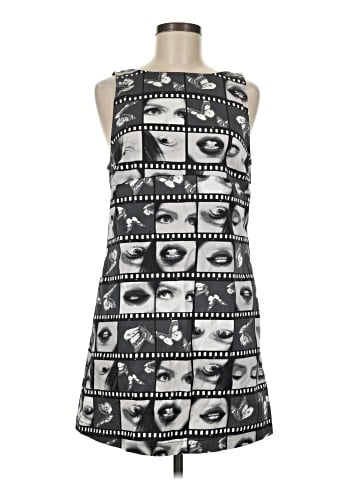 Urban Outfitters Casual Dress (view 1)