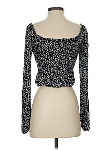 Urban Outfitters Long Sleeve T-Shirt (view 2)