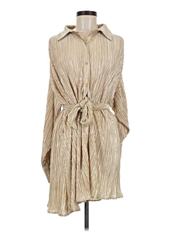 Le Lis Casual Dress (view 1)
