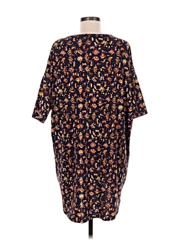 Lularoe Kimono (view 2)
