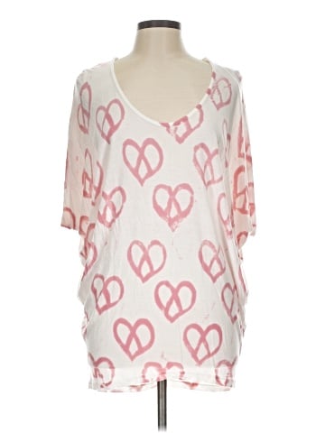 T Party Short Sleeve T-Shirt (view 1)