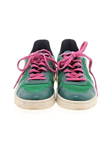 VEJA Sneakers (view 2)
