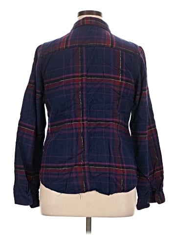 Maurices Long Sleeve Button-Down Shirt (view 2)