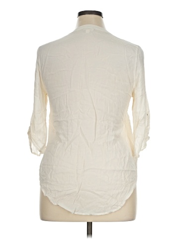 Eyeshadow 3/4 Sleeve Blouse (view 2)