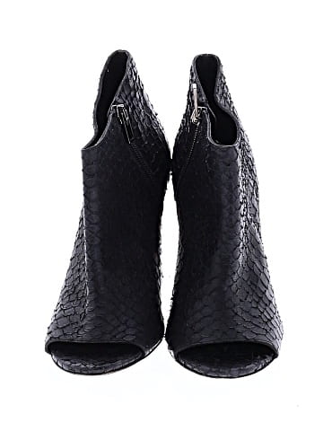 Vince. Ankle Boots (view 2)
