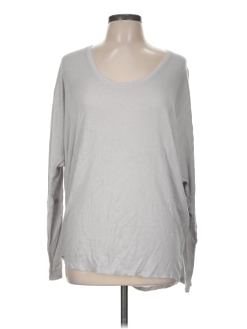 Victoria's Secret Long Sleeve T-Shirt (view 1)