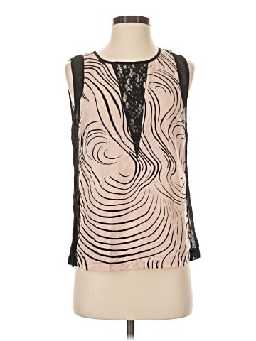Robbi & Nikki Sleeveless Blouse (view 1)