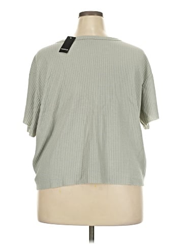 Torrid Short Sleeve Top (view 2)