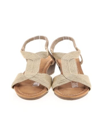 Unbranded Wedges (view 2)