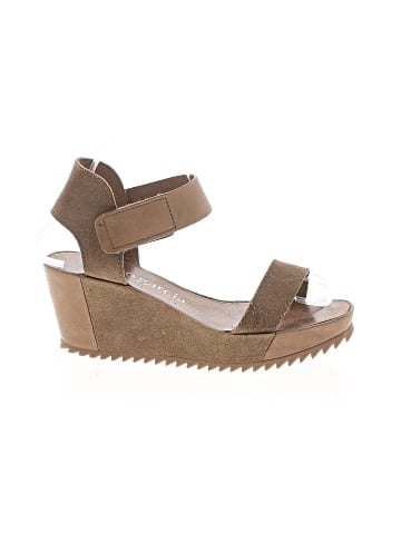 Pedro Garcia Wedges (view 1)