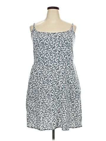 Old Navy Casual Dress (view 1)