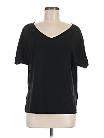 Uniqlo Short Sleeve T-Shirt (view 1)