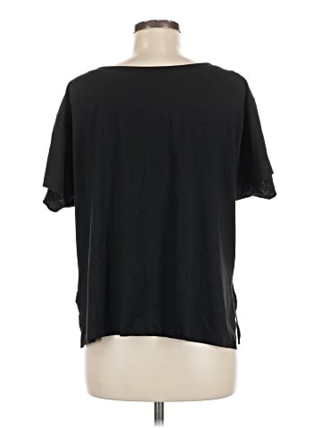 Uniqlo Short Sleeve T-Shirt (view 2)