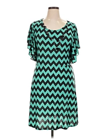 Star Vixen Casual Dress (view 1)